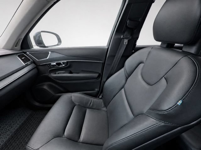 Used 2020 Volvo XC90 T5 Momentum AWD/4WD image 18