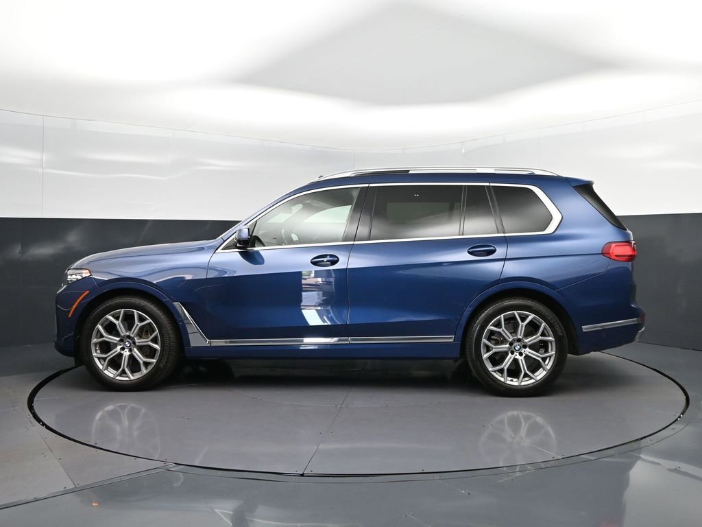 Used 2021 BMW X7 xDrive40i w/ Premium Package 2 image 4