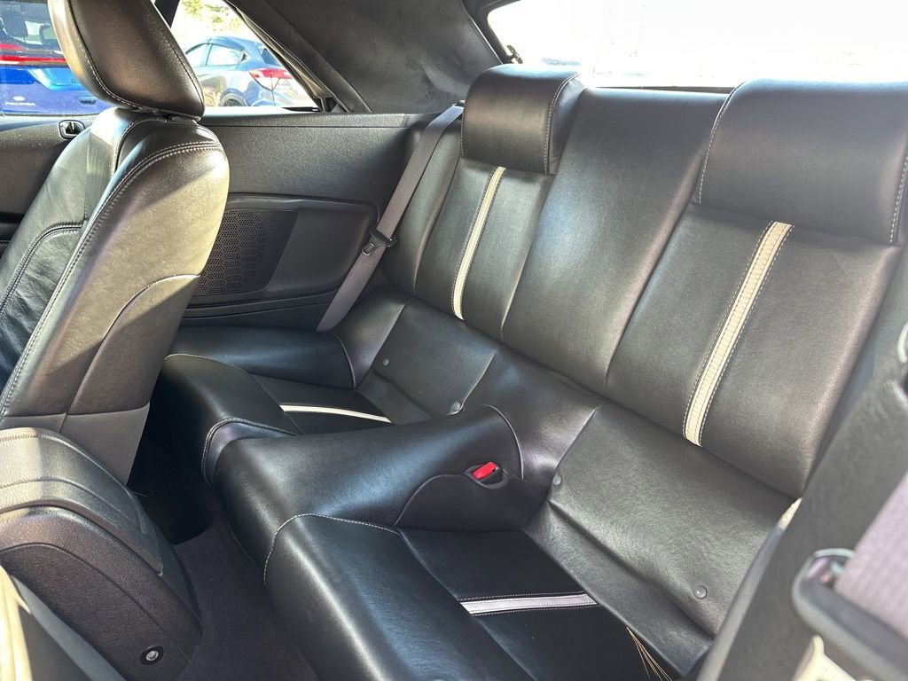 Used 2010 Ford Mustang GT Premium image 36
