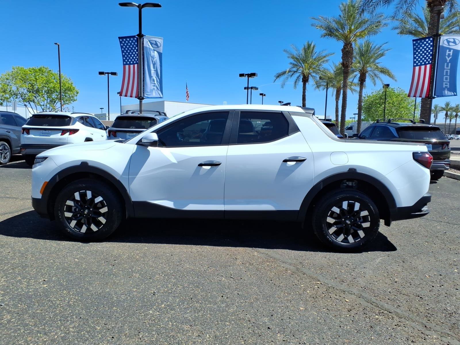 Certified 2025 Hyundai Santa Cruz SE image 8