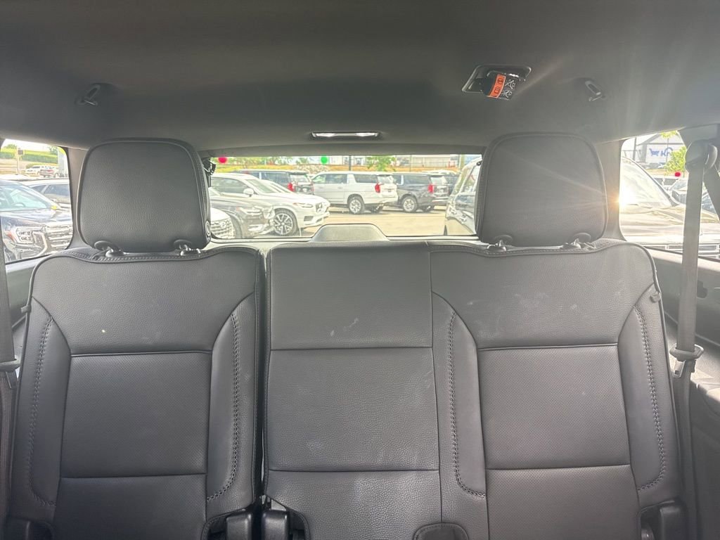 Used 2025 GMC Yukon XL Denali AWD/4WD image 27