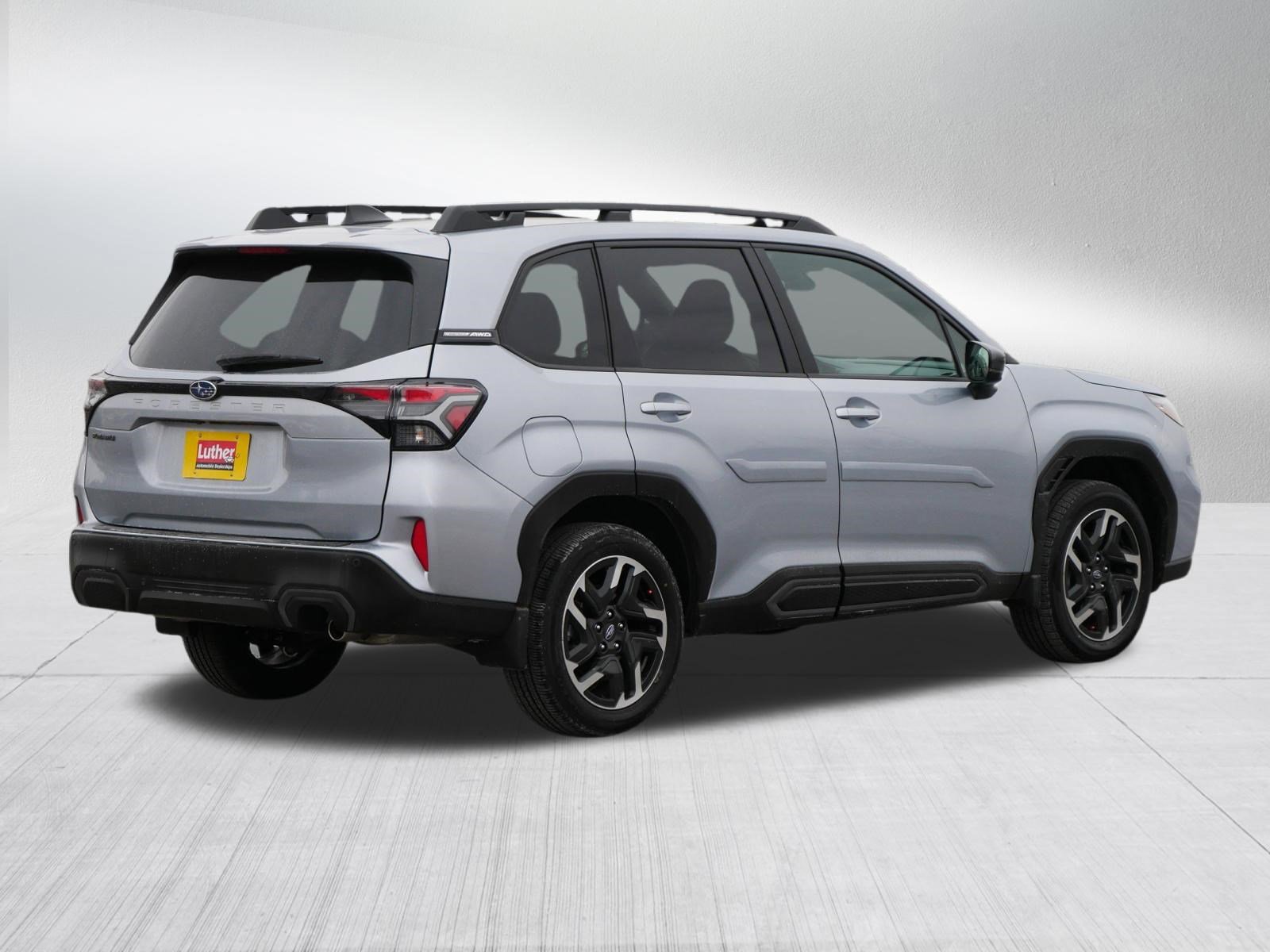 Used 2025 Subaru Forester Limited image 7