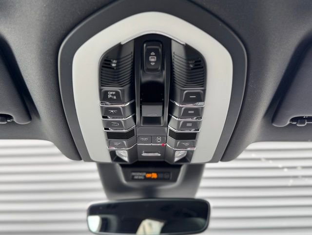 New 2026 Porsche Macan S image 30