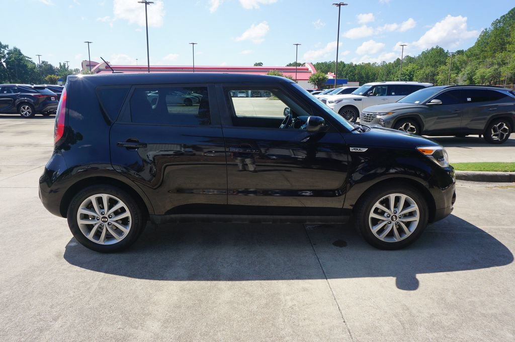 Used 2018 Kia Soul + FWD image 19