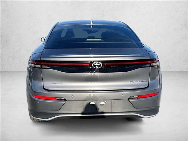 Used 2023 Toyota Crown Platinum image 4