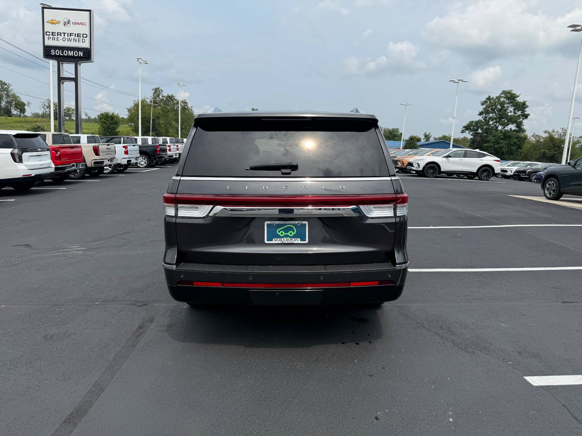 Used 2023 Lincoln Navigator L Reserve AWD/4WD image 5