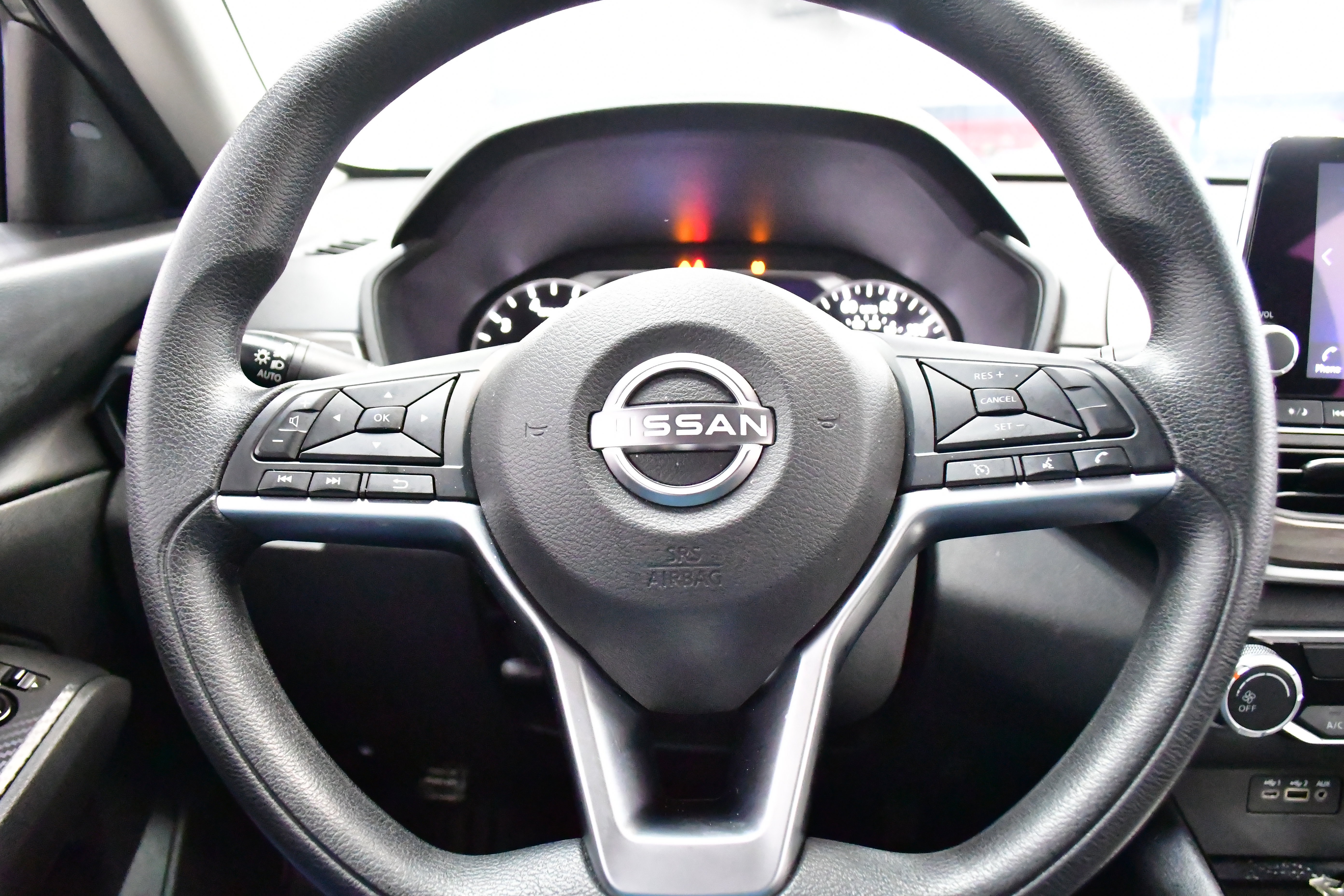 Used 2024 Nissan Altima 2.5 SV image 31