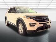 Used 2023 Ford Explorer XLT w/ Equipment Group 202A AWD/4WD image 17