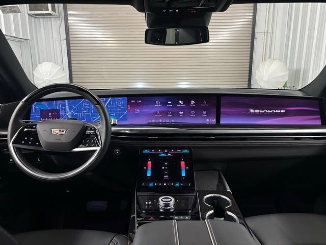 Certified 2025 Cadillac Escalade Luxury image 30