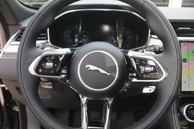 New 2026 Jaguar F-PACE R-Dynamic S image 17