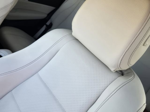 Used 2025 Mercedes-Benz GLS 450 4MATIC image 26