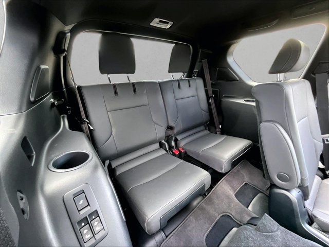 Used 2023 Lexus GX 460 Premium w/ Accessory Package AWD/4WD image 30