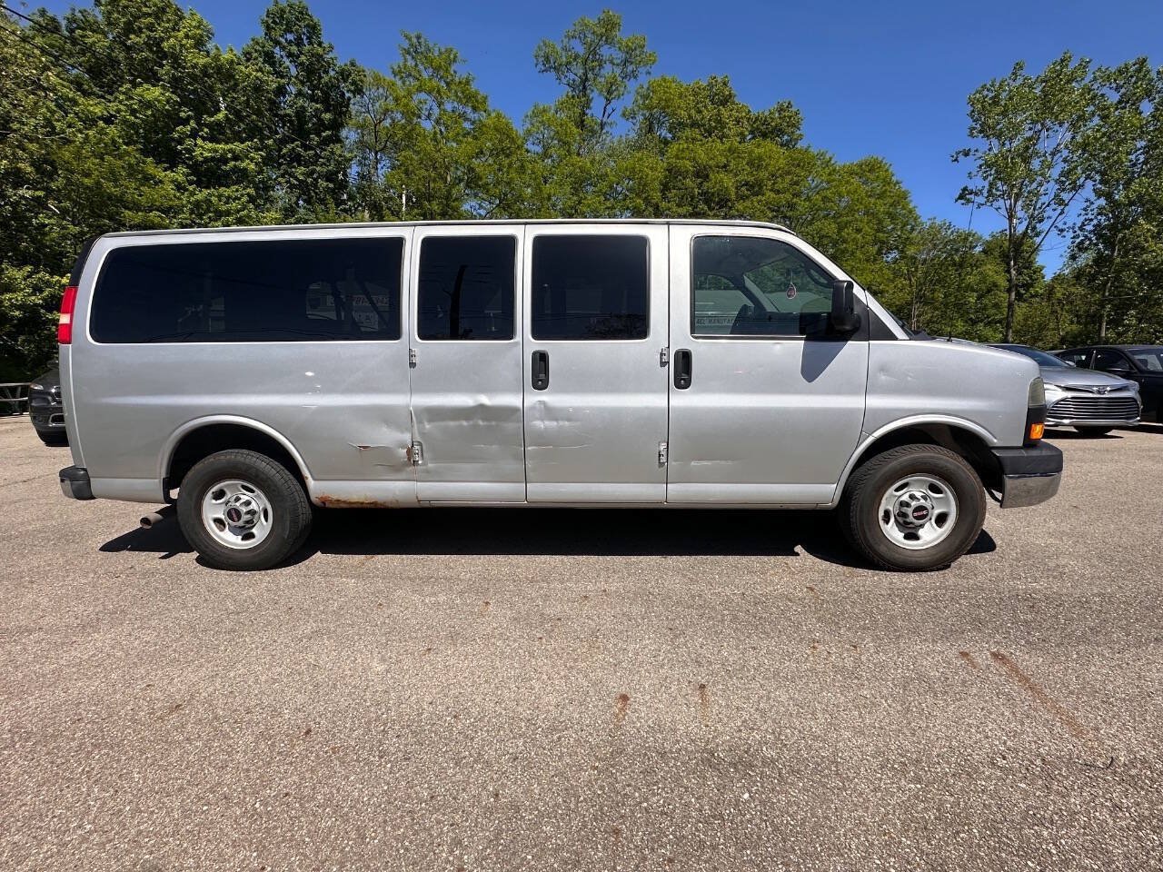 Used 2012 GMC Savana 3500 LS w/ Power Package RWD image 3