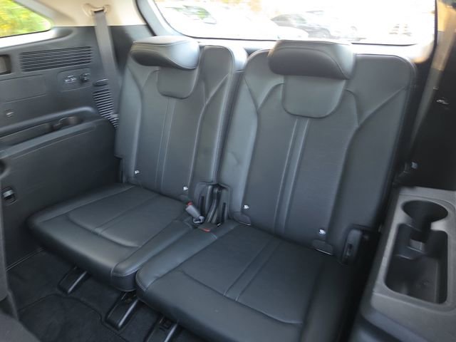 Certified 2025 Kia Sorento S FWD image 12