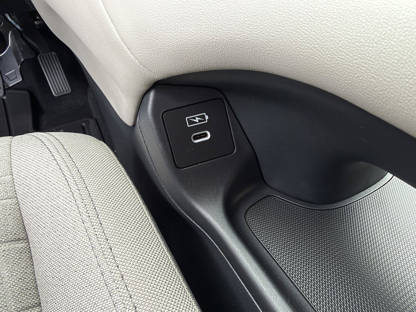 New 2027 Honda HR-V LX image 21