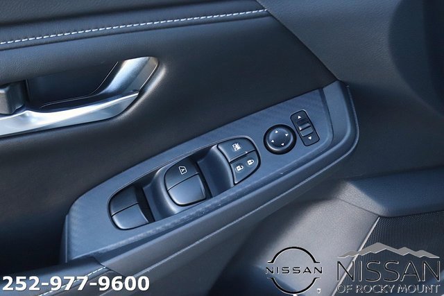Used 2024 Nissan Sentra SV image 11