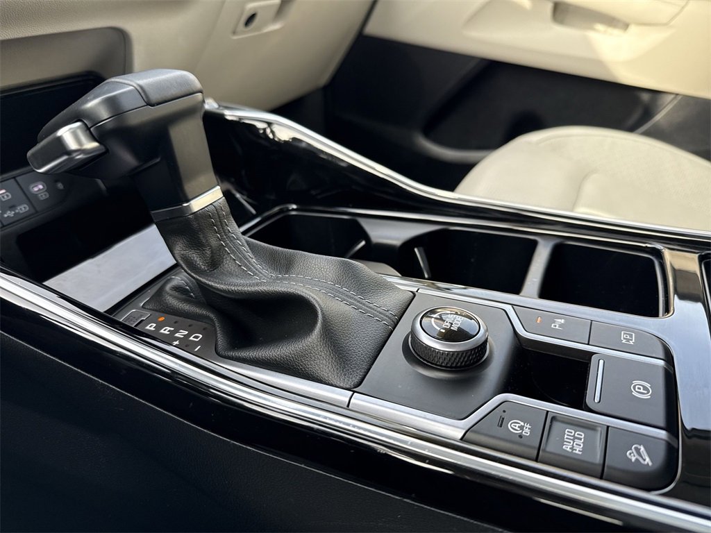 Used 2025 Kia Sorento SX image 22