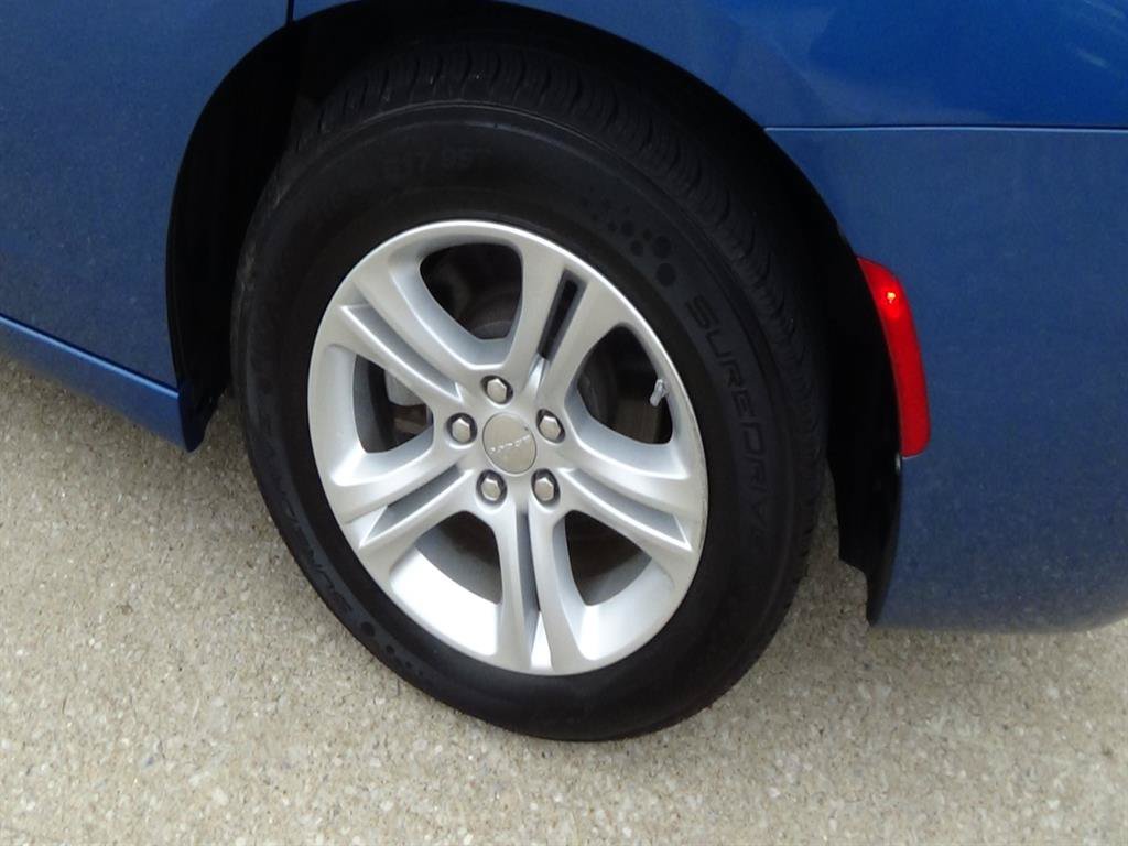 Certified 2023 Dodge Charger SXT RWD image 9