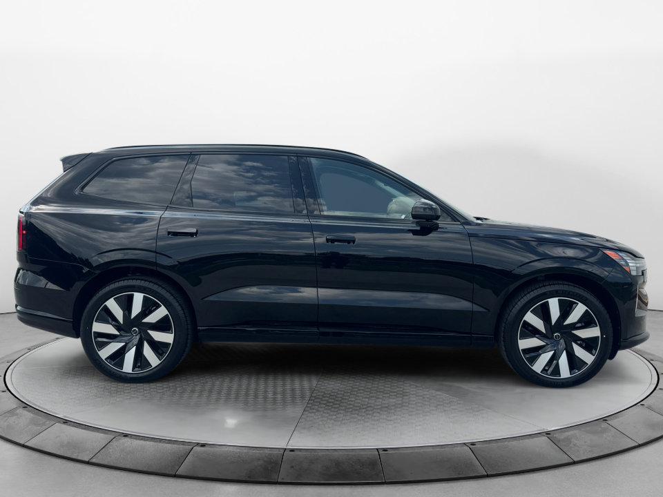 New 2026 Volvo EX90 Ultra AWD/4WD image 8
