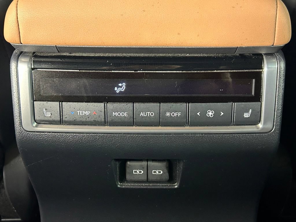 Used 2024 Lexus GX 550 w/ Accessory Package (Z1) AWD/4WD image 19