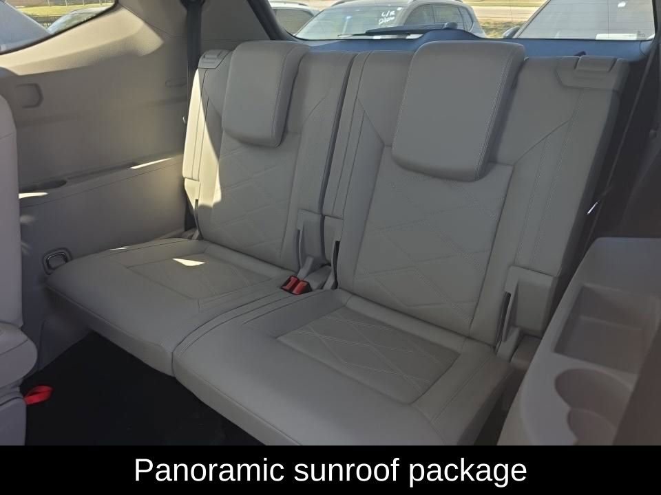 Used 2025 Volkswagen Atlas SE w/ Panoramic Sunroof Package image 7