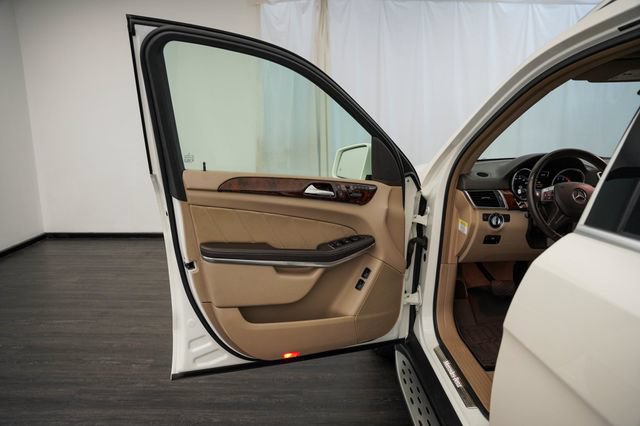 Used 2013 Mercedes-Benz GL 450 4MATIC image 16