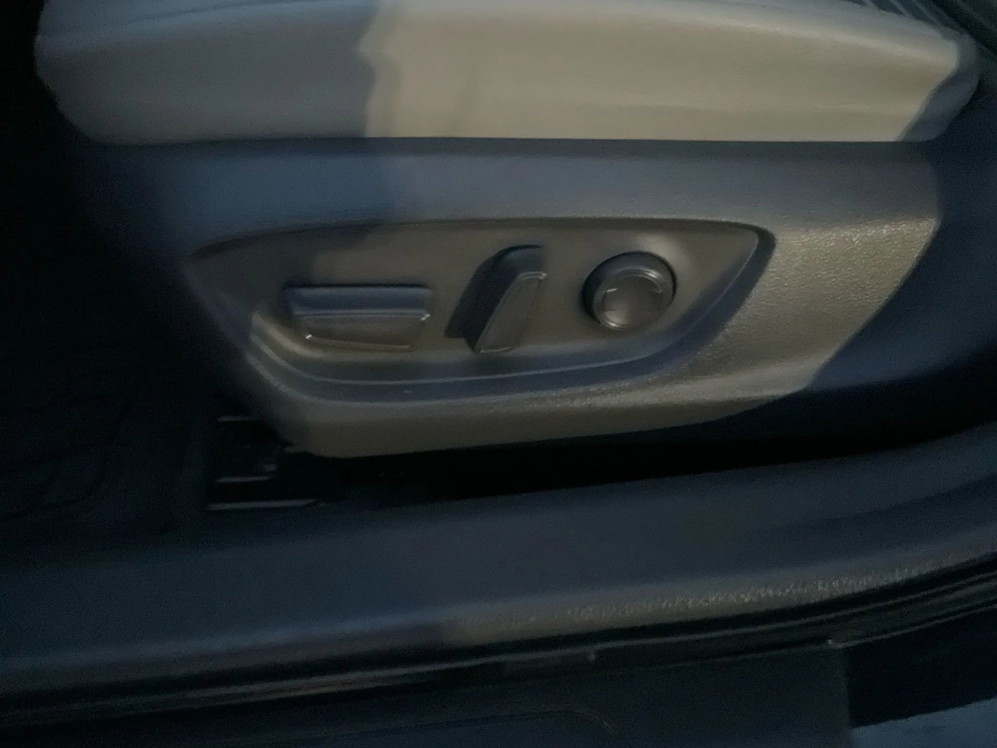 Used 2019 Toyota Camry SE image 19