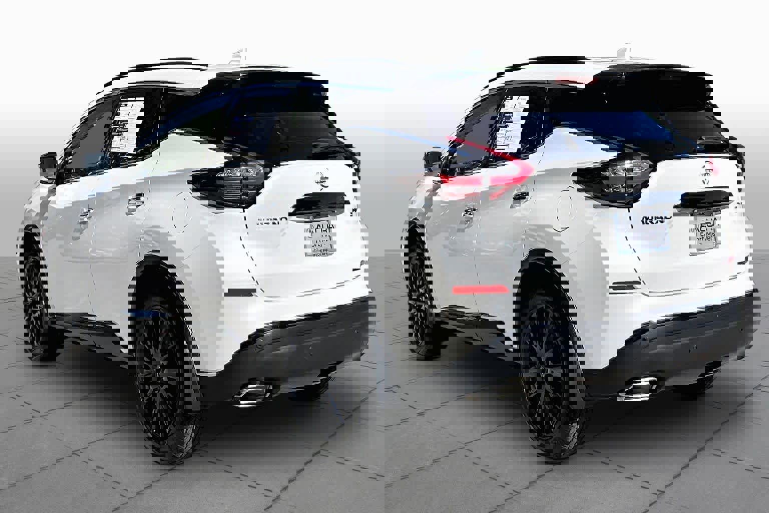 Used 2024 Nissan Murano SV w/ SV Midnight Edition Package image 12