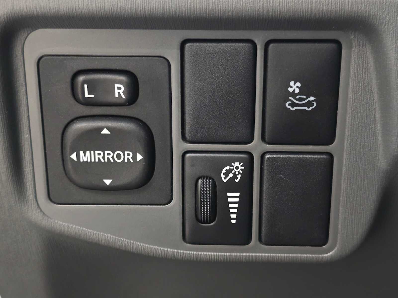 Used 2010 Toyota Prius Five FWD image 17