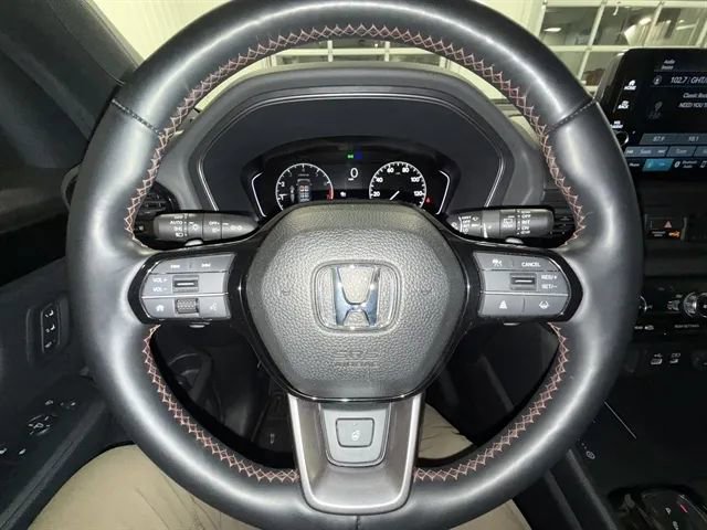 Used 2025 Honda Pilot TrailSport image 30