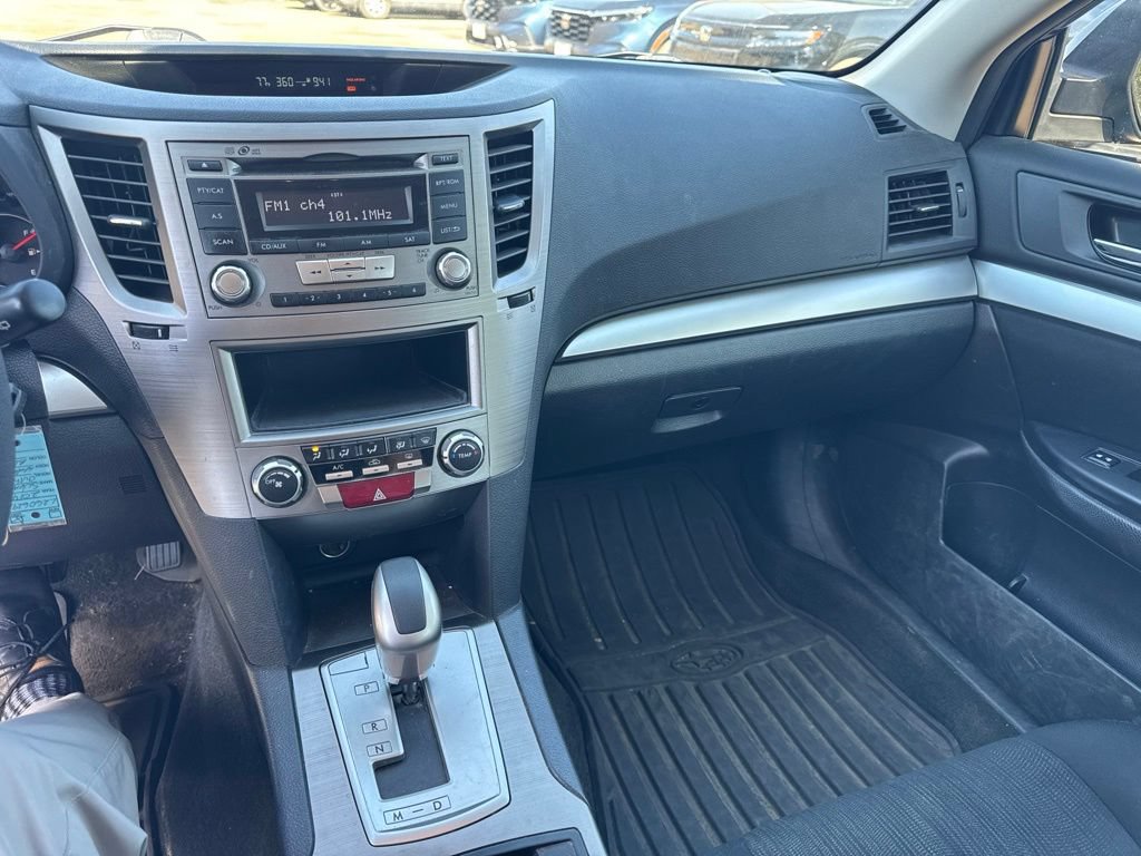 Used 2014 Subaru Outback 2.5i w/ Alloy Wheel Package AWD/4WD image 12