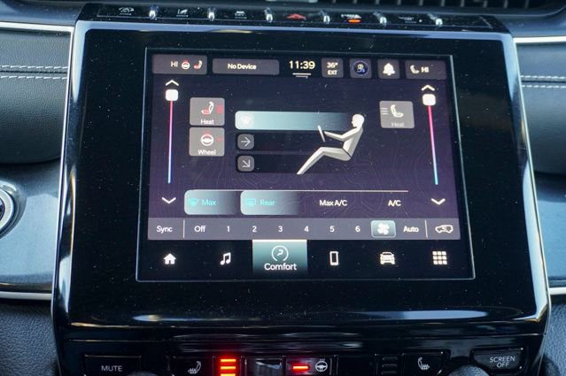 Used 2023 Jeep Grand Cherokee Altitude image 16