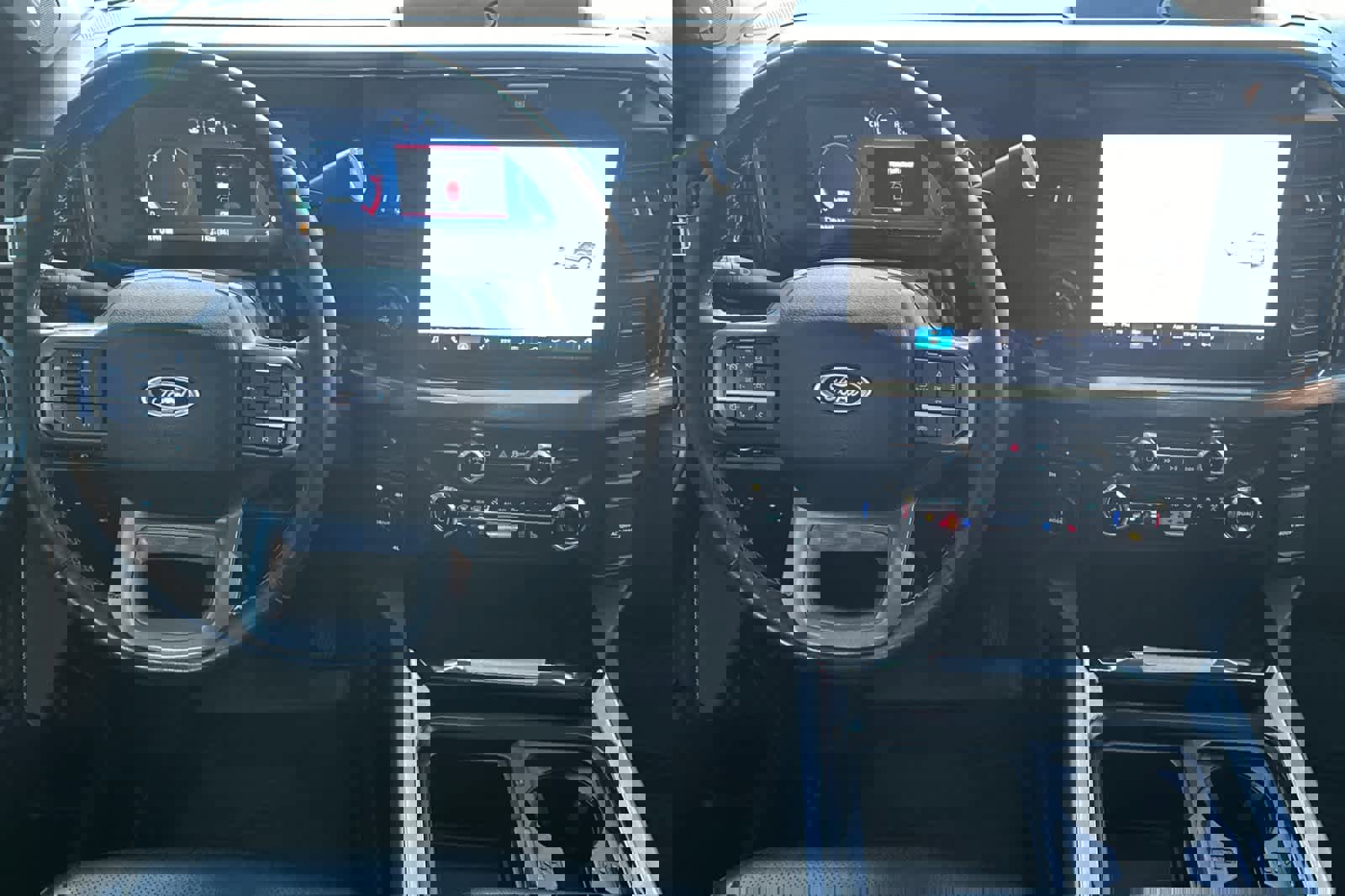 Certified 2025 Ford F250 Lariat w/ Lariat Ultimate Package image 14