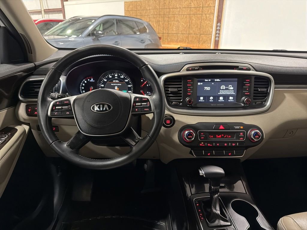Used 2019 Kia Sorento EX image 25