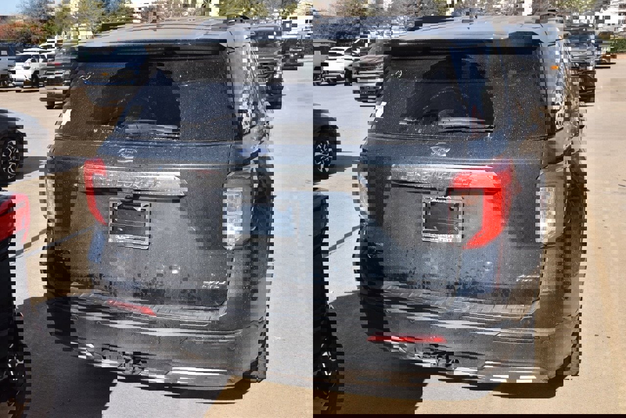 Certified 2022 Ford Explorer XLT w/ Equipment Group 202A image 7