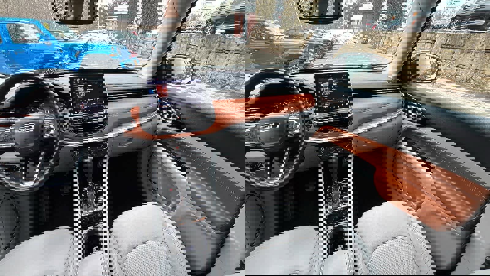 Used 2022 Jeep Compass Limited image 27