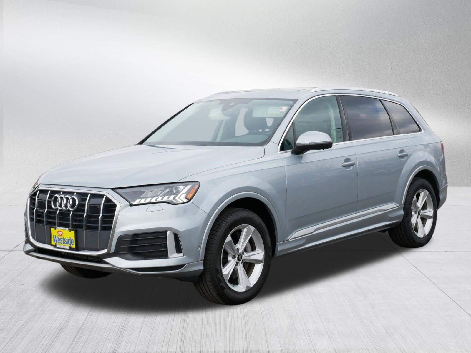 Used 2024 Audi Q7 2.0T Premium Plus image 3