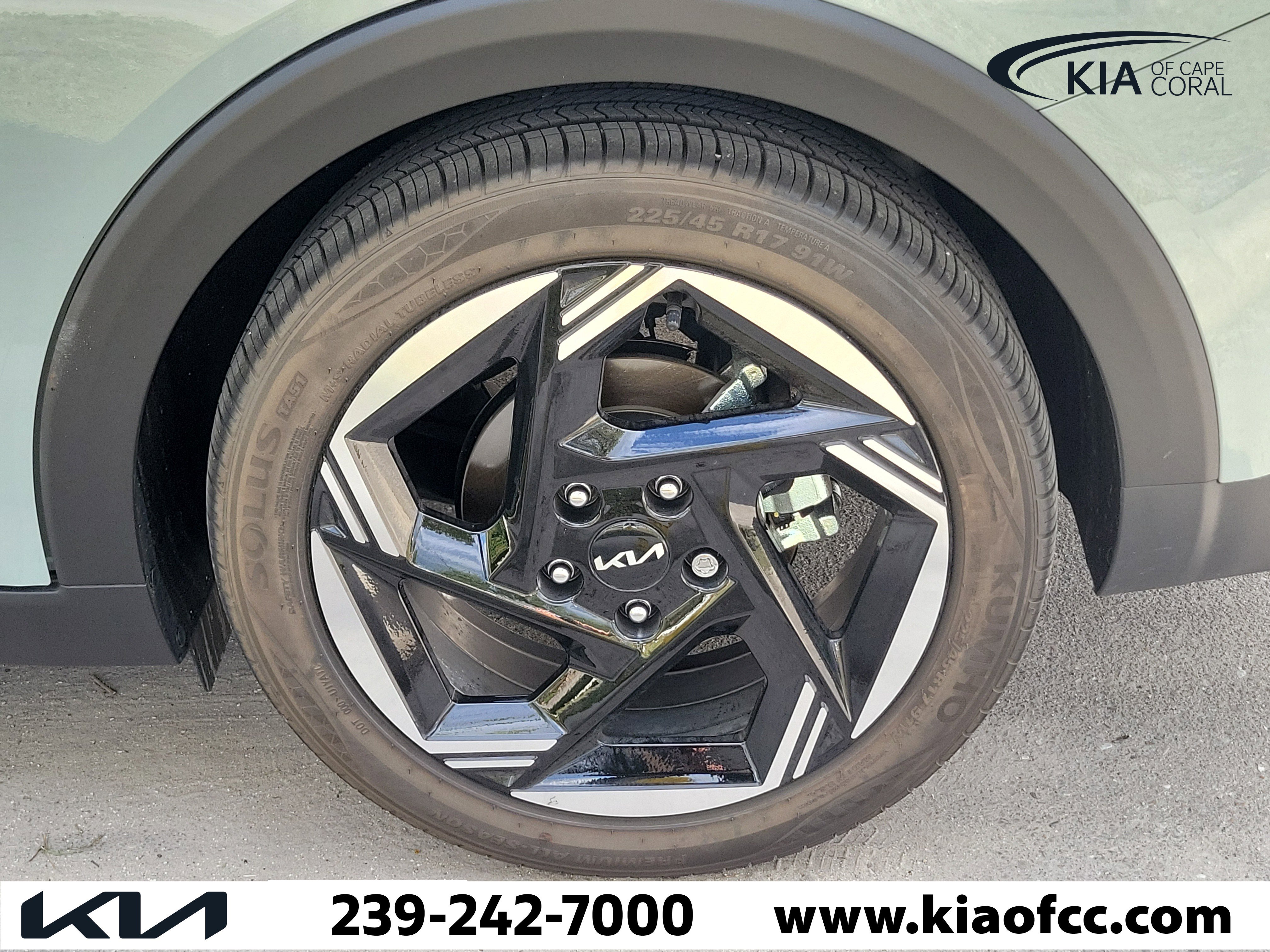 Used 2025 Kia K4 EX image 7