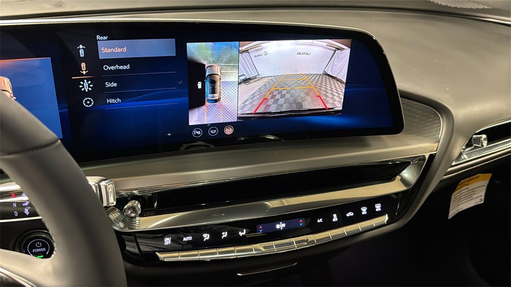 Used 2025 Cadillac Lyriq Sport image 29