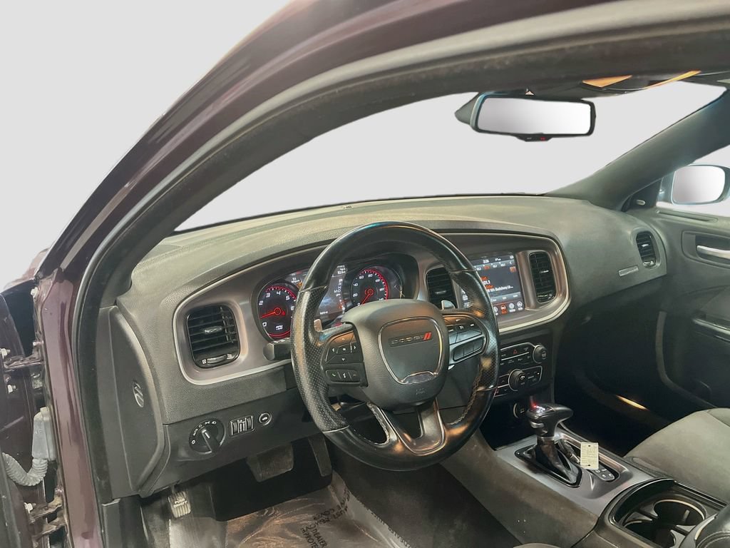 Used 2022 Dodge Charger SXT w/ Blacktop Package AWD/4WD image 9