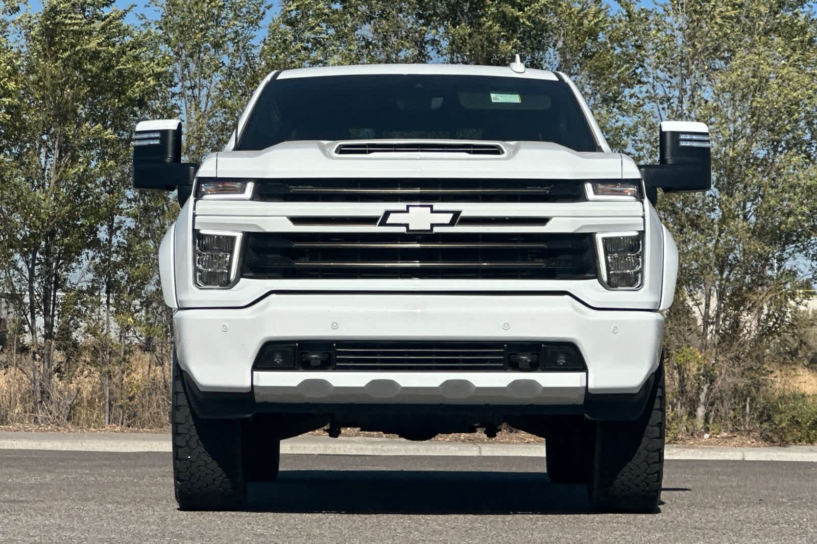 Used 2022 Chevrolet Silverado 2500 High Country w/ Z71 Off-Road Package AWD/4WD image 10