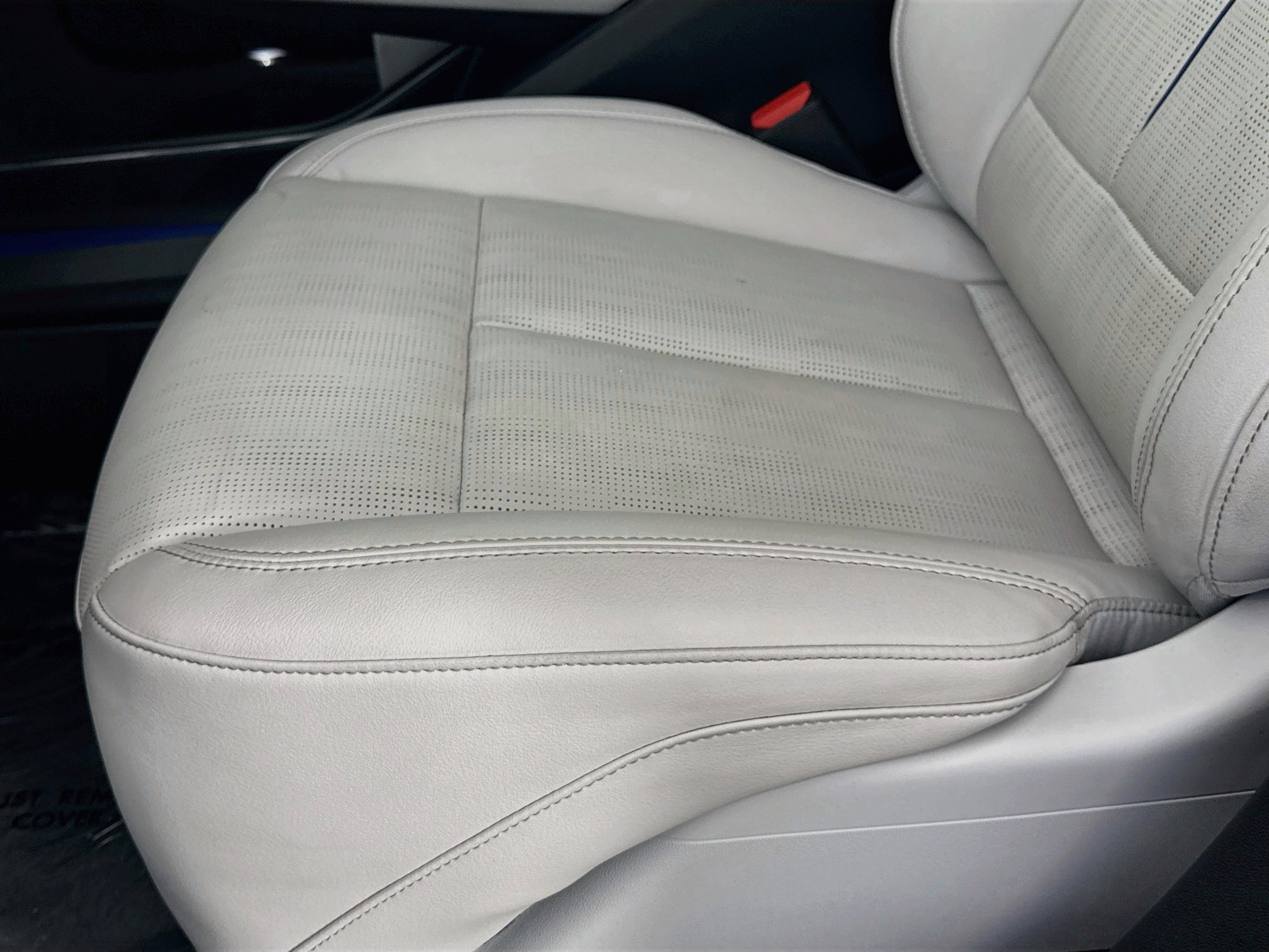 Used 2024 Cadillac Lyriq Luxury RWD image 21