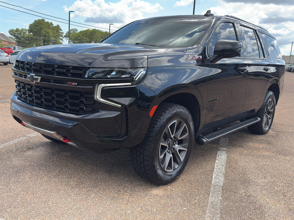 Used 2023 Chevrolet Tahoe Z71 w/ Luxury Package AWD/4WD image 14