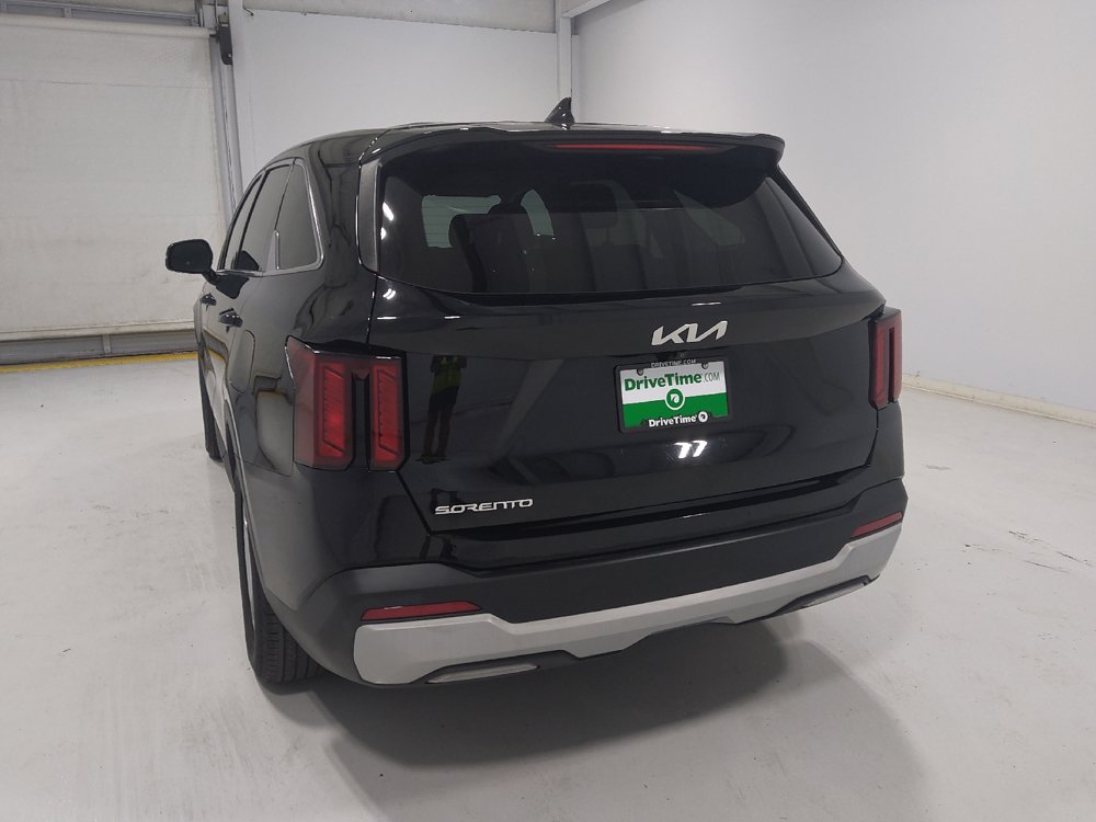 Used 2024 Kia Sorento LX FWD image 6