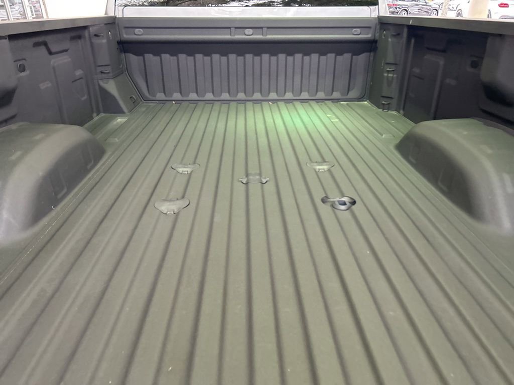 Used 2025 Chevrolet Silverado 3500 W/T image 34