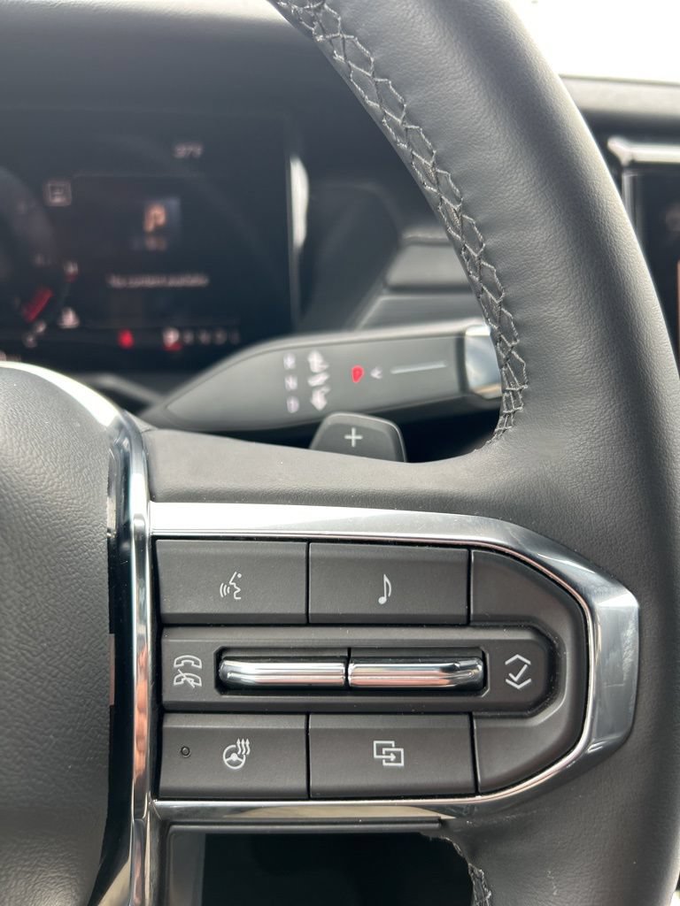 Used 2025 GMC Acadia Elevation FWD image 35