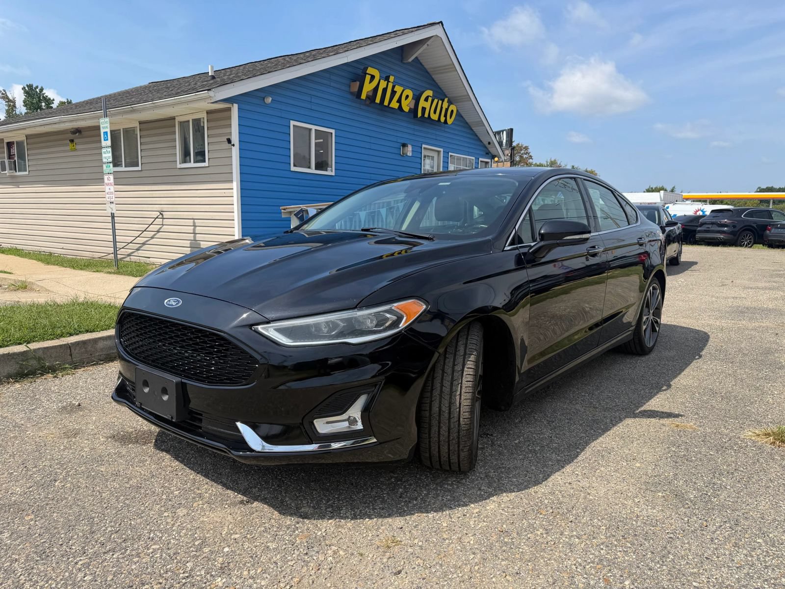Used 2020 Ford Fusion Titanium FWD image 2