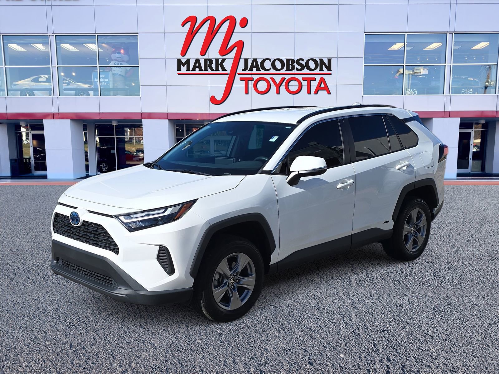 Used 2024 Toyota RAV4 XLE image 1