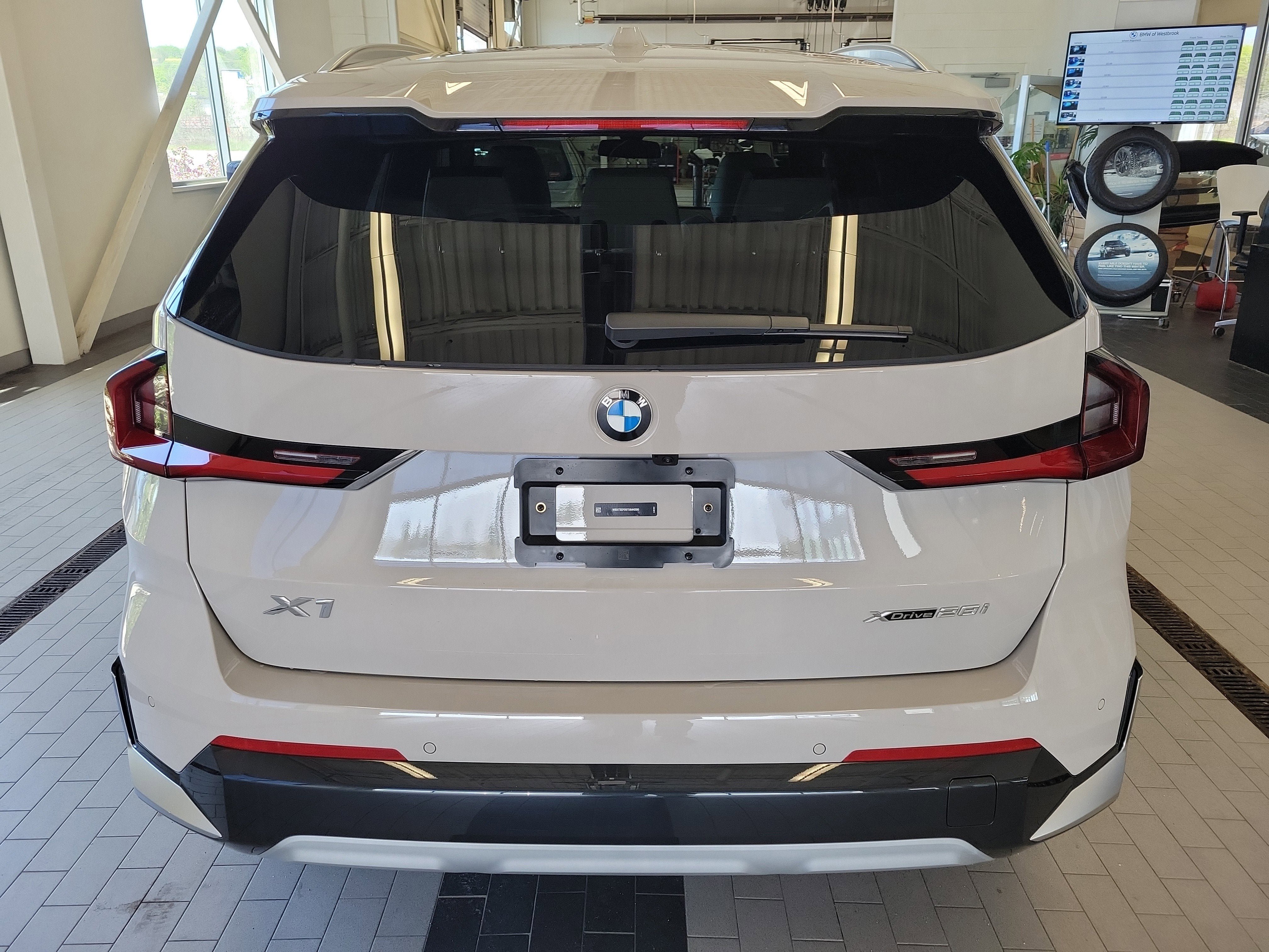 New 2026 BMW X1 xDrive28i w/ Convenience Package AWD/4WD image 6