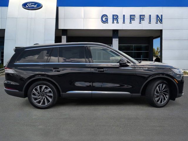 New 2026 Lincoln Aviator 2WD image 3